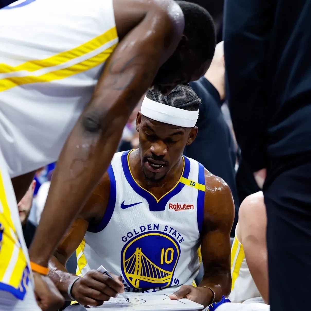 九游娱乐入口 - 巴特勒回归赛场，战术调整首场状态亮眼，DWG观众沸腾！