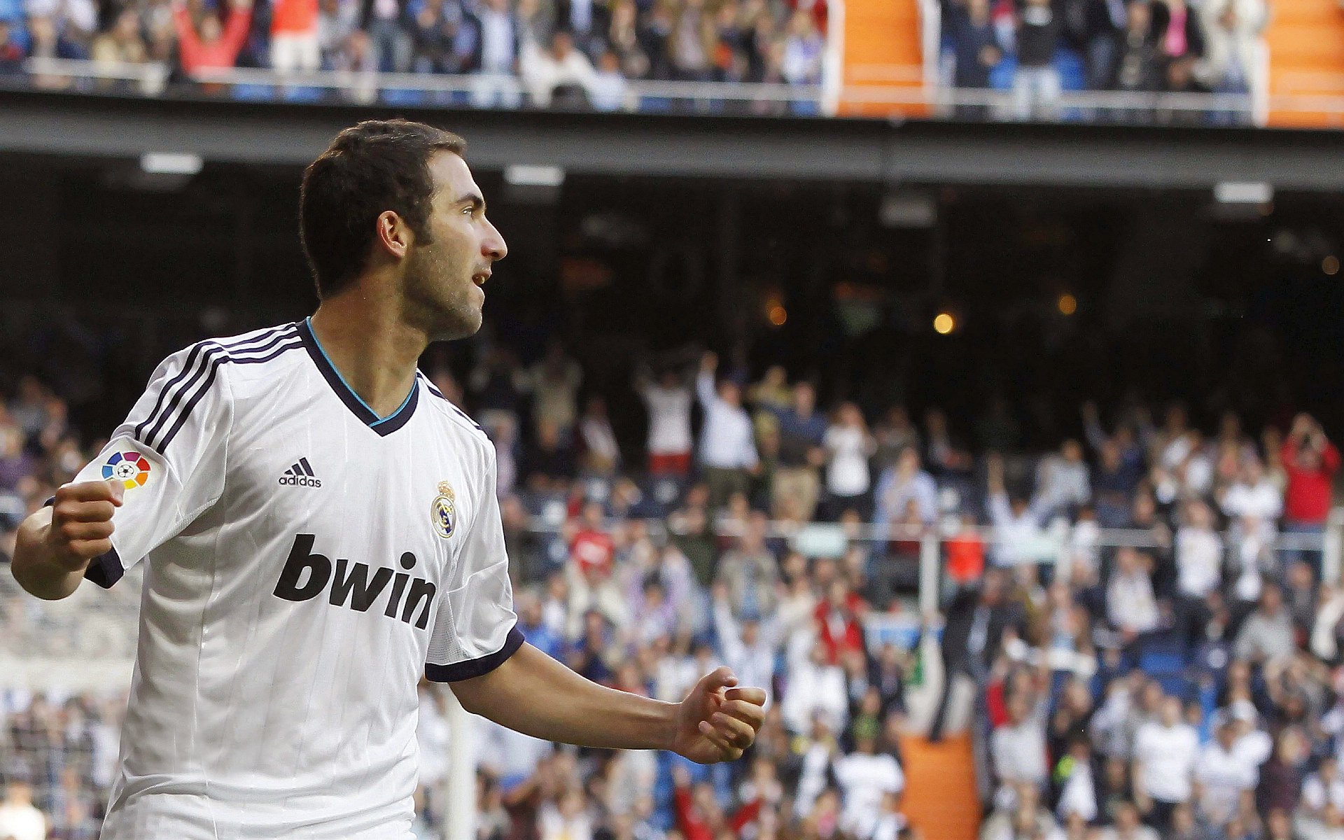 九游平台官网 -亚运会转会风云：曼城盯上锋线强援，王曼昱或成交易筹码